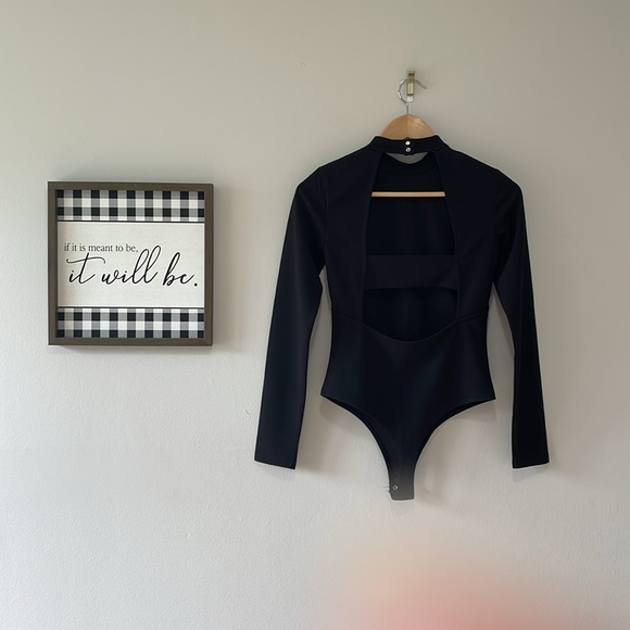 Dynamite mock neck/open back bodysuit - Black - Small - Picture 4 of 7